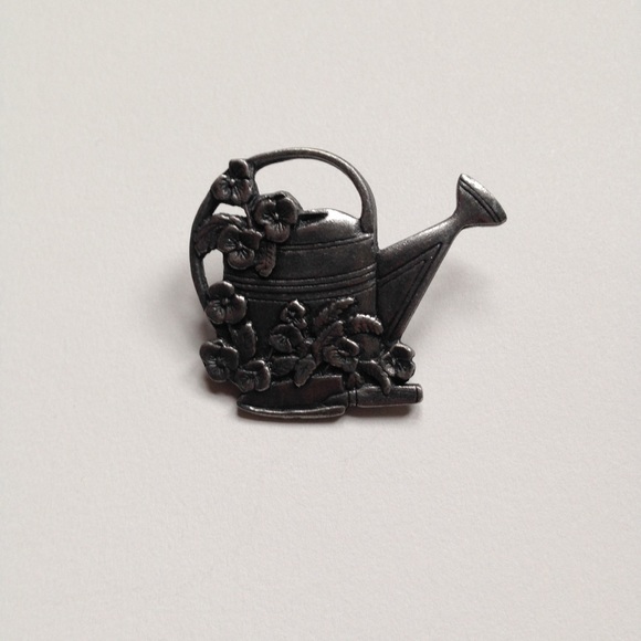 Birds and Bloom | 2000 limited edition pin garden - Picture 2 of 3